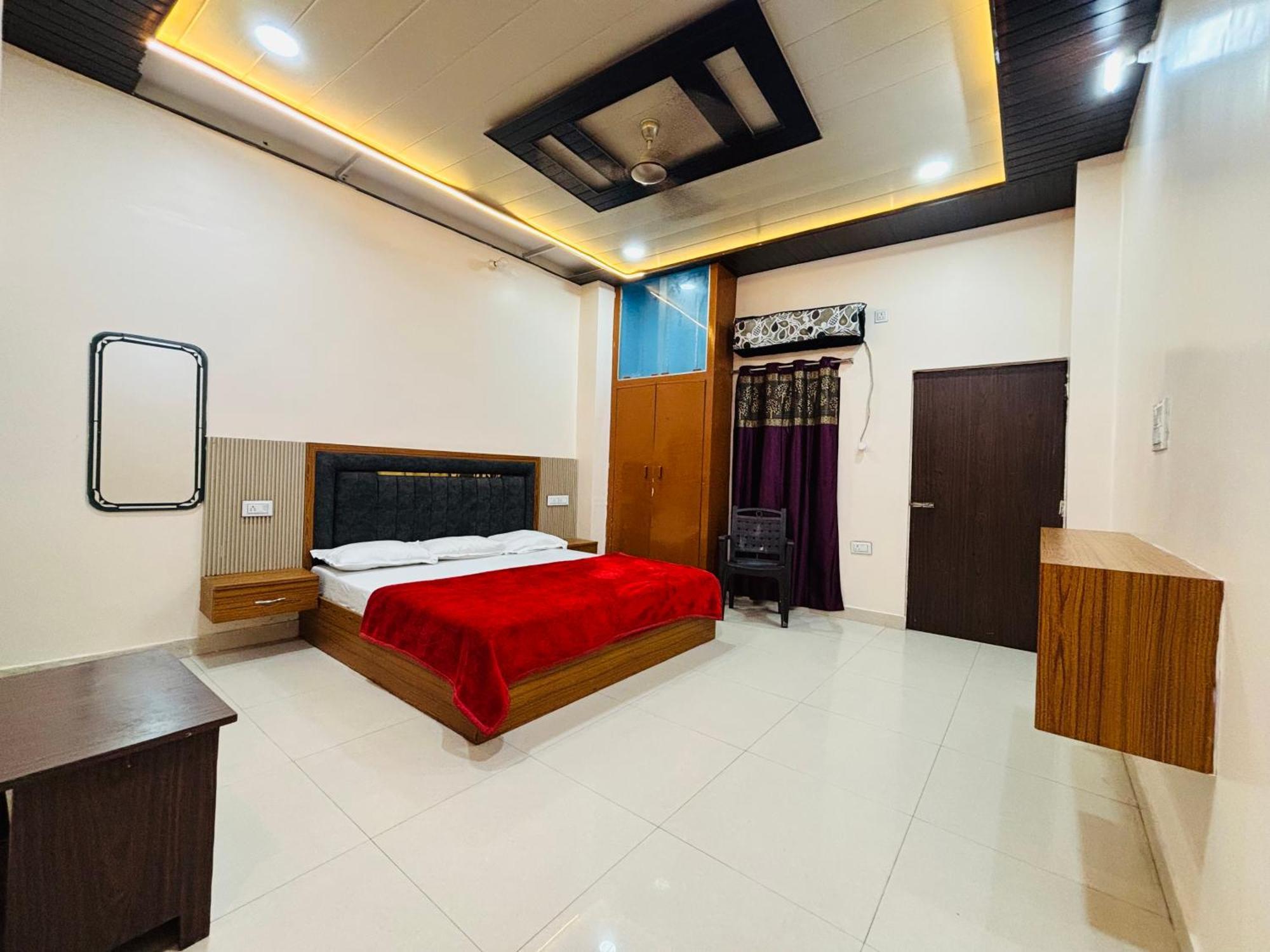 Grihalaxmi Paying Guest House, Varanasi